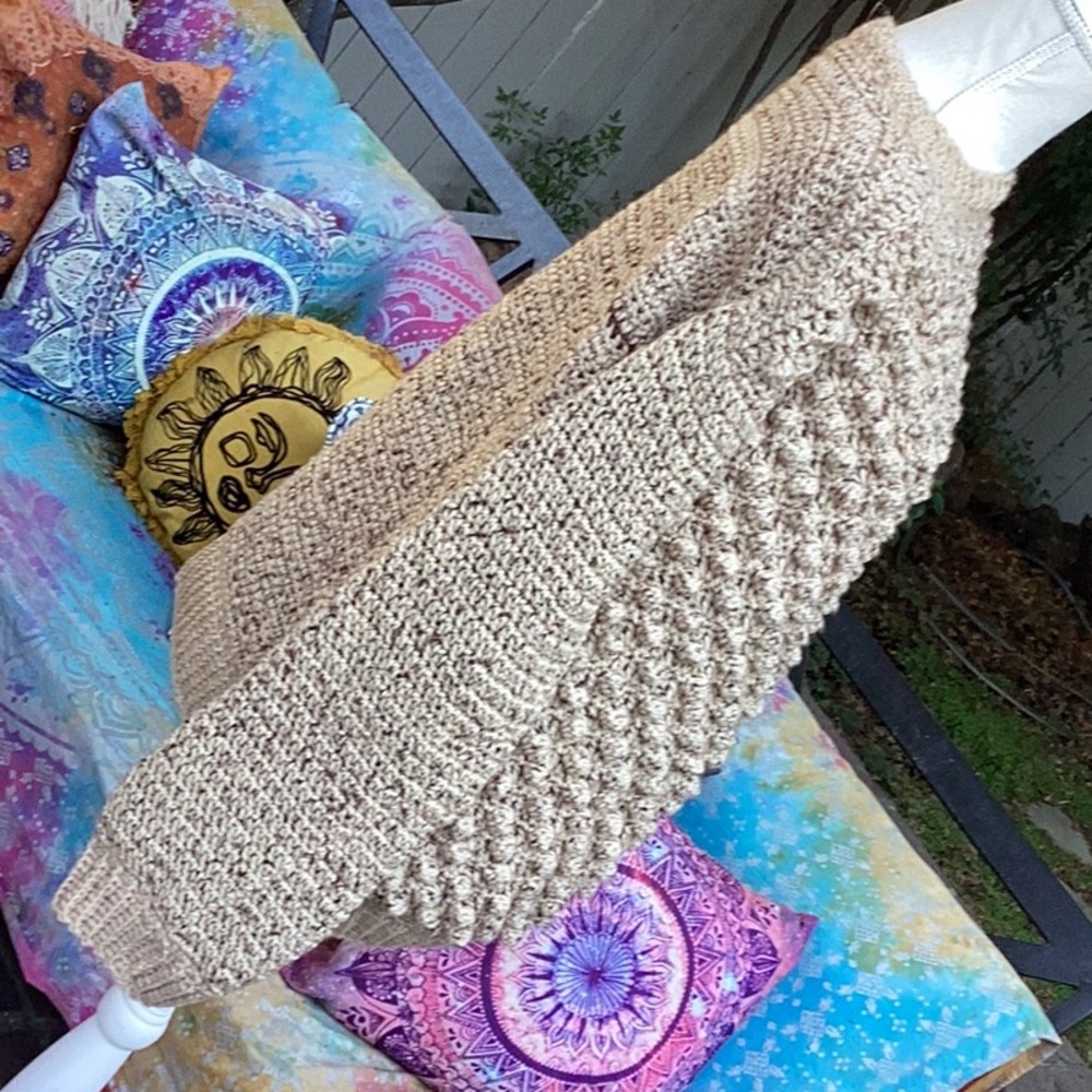 NEW | ✋HANDCRAFTED ❤️ Crocheted 🧶 Bobble Stitch Sweater & Matching Beret - Picture 6 of 11